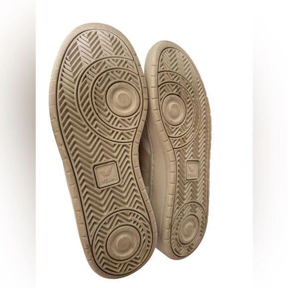 Veja ChromeFree Recife Sneakers in white womens 10 - Picture 8 of 9